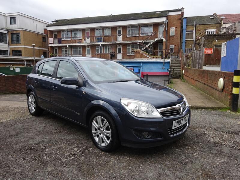 VAUXHALL ASTRA