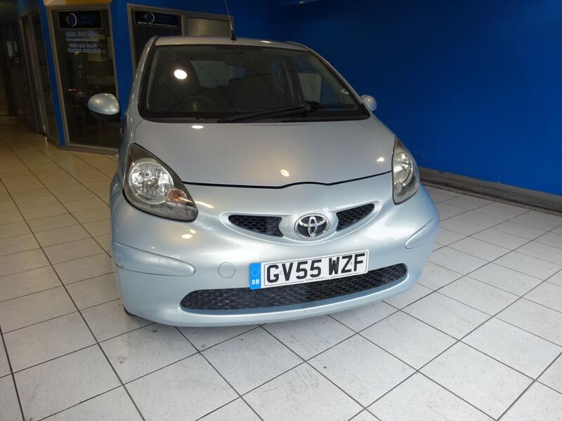 View TOYOTA AYGO 1.0 VVT-i +