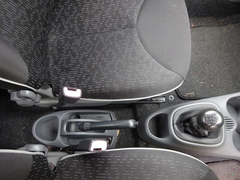 PEUGEOT 107