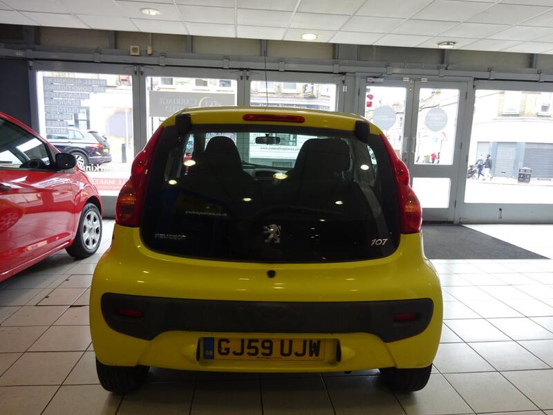 PEUGEOT 107