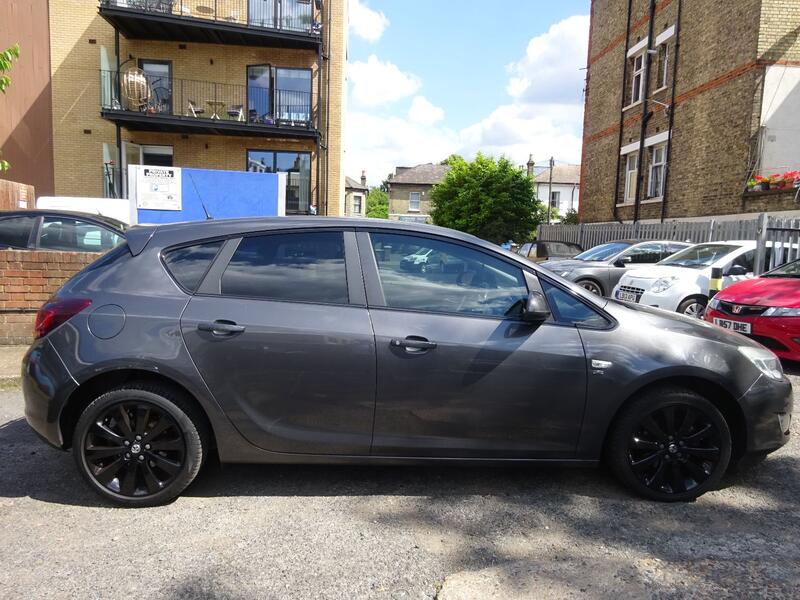 VAUXHALL ASTRA