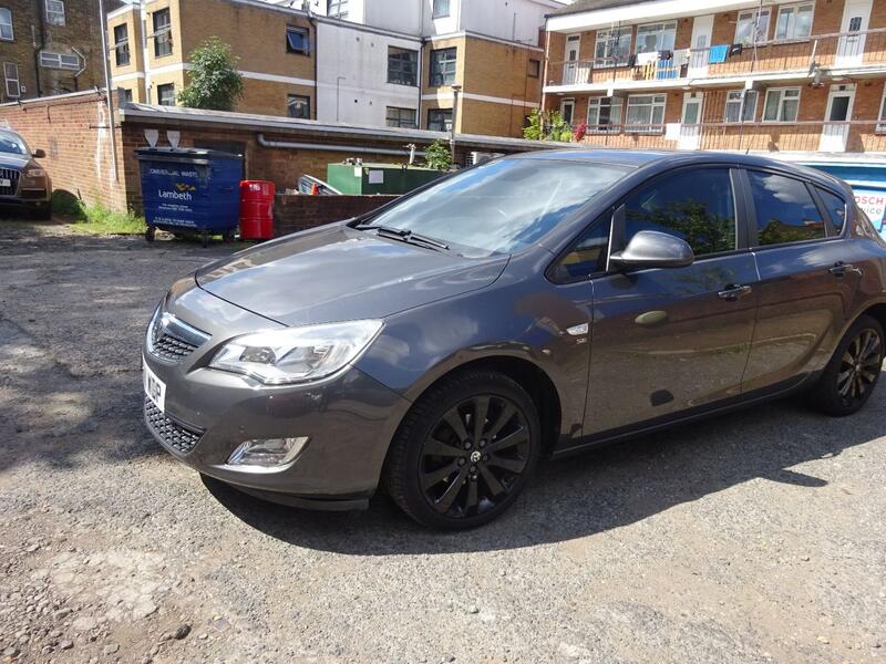 View VAUXHALL ASTRA 1.6 16v SE