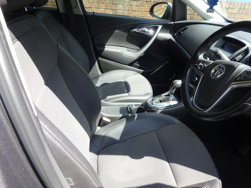 VAUXHALL ASTRA