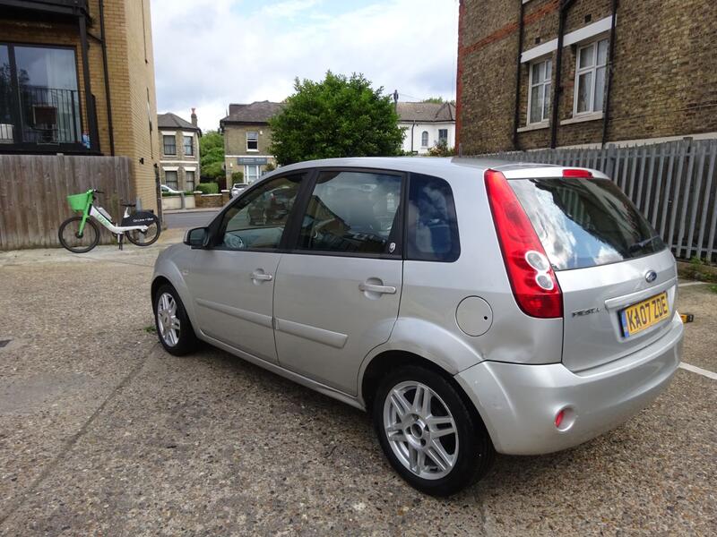 View FORD FIESTA 1.6 Ghia