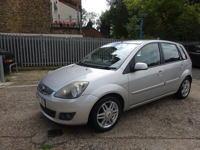 View FORD FIESTA 1.6 Ghia