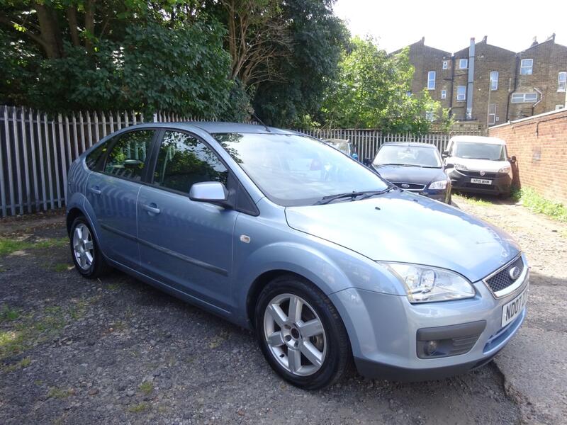 View FORD FOCUS 1.6 Sport