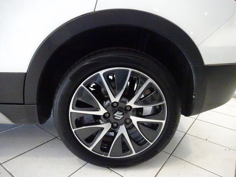 SUZUKI SX4 S-CROSS