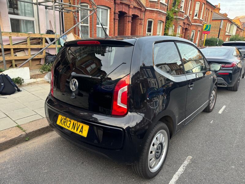 VOLKSWAGEN UP