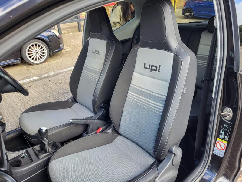 VOLKSWAGEN UP