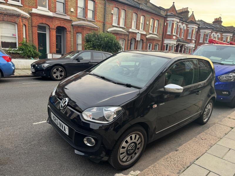 VOLKSWAGEN UP