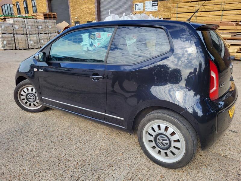 VOLKSWAGEN UP