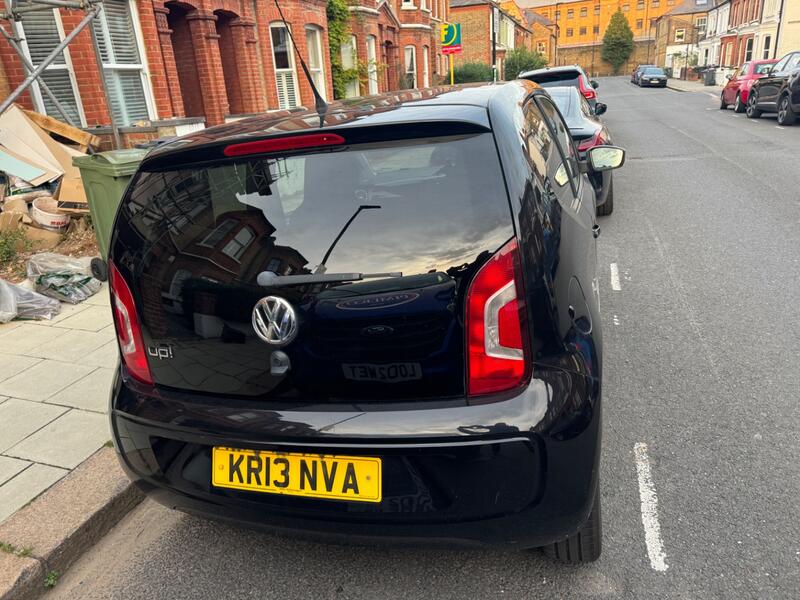 VOLKSWAGEN UP