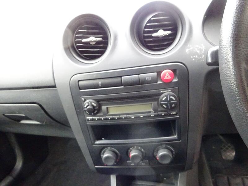 SEAT IBIZA