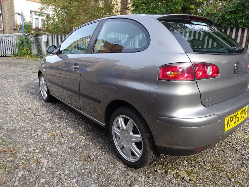 View SEAT IBIZA 1.4 16v Sport
