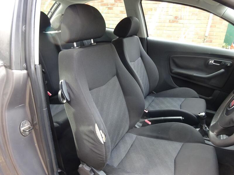 SEAT IBIZA