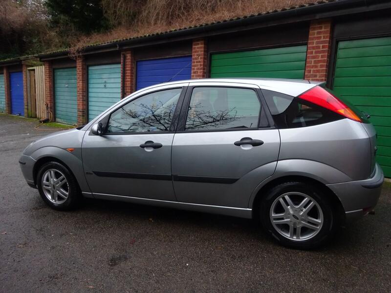 FORD FOCUS