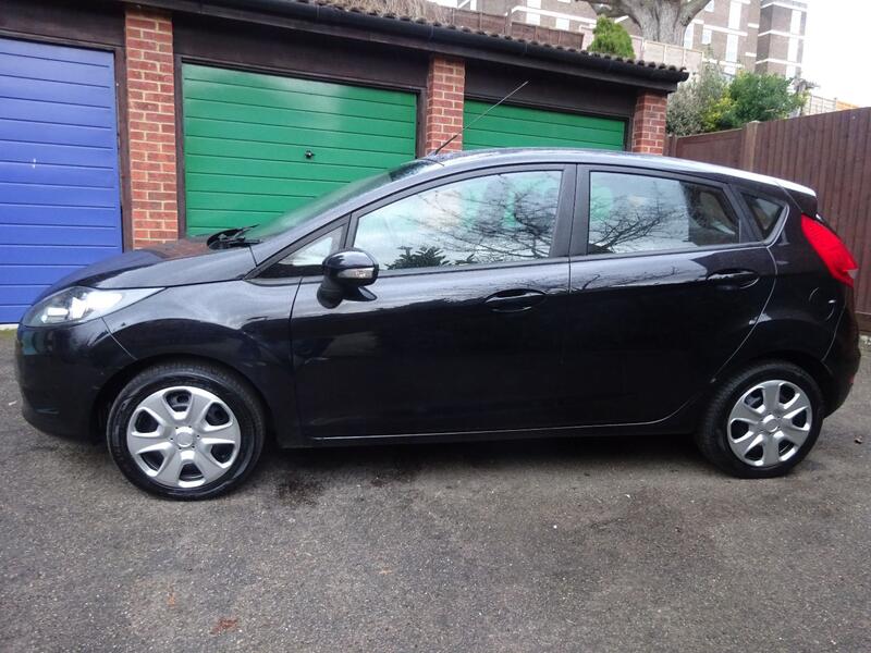 View FORD FIESTA 1.25 Edge