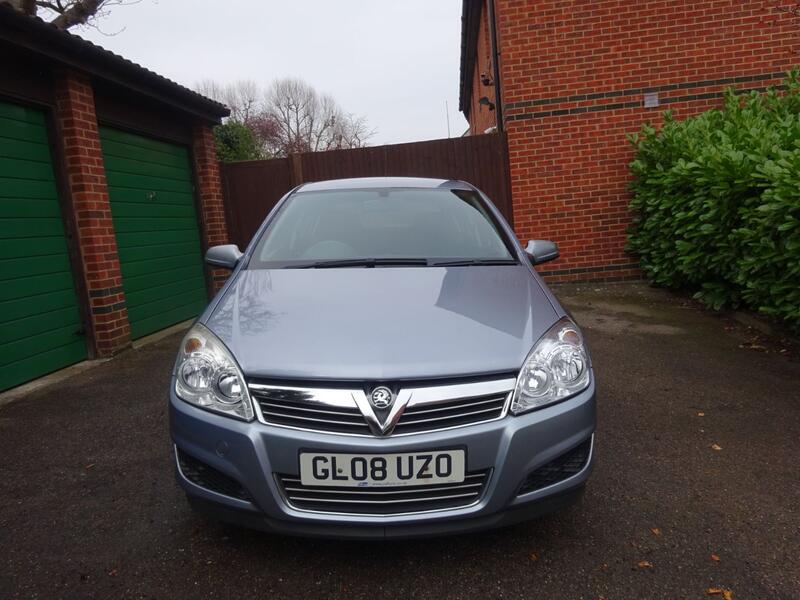 View VAUXHALL ASTRA 1.8 i 16v Club