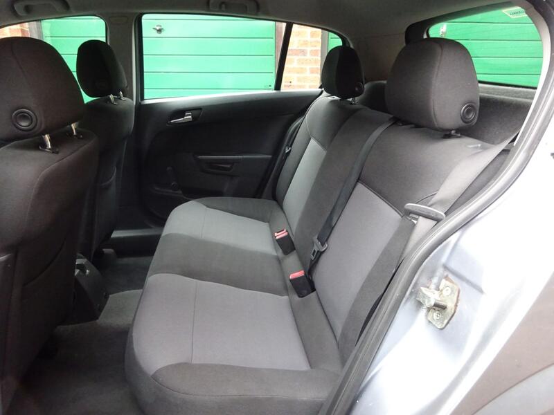 VAUXHALL ASTRA