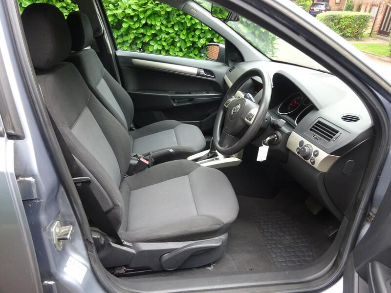 VAUXHALL ASTRA