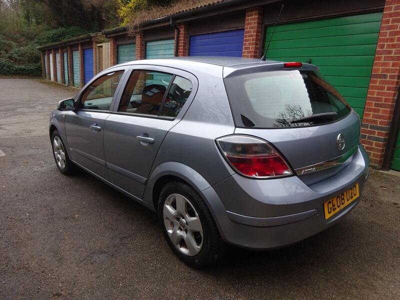 VAUXHALL ASTRA