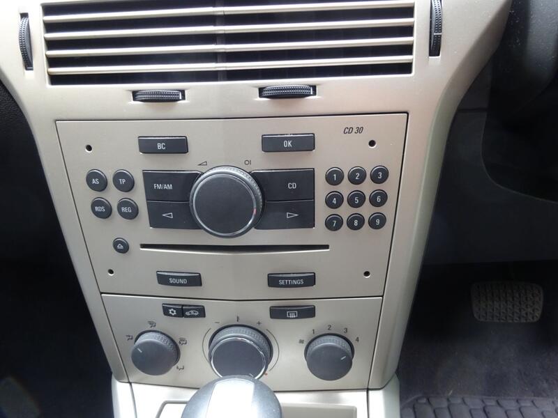 VAUXHALL ASTRA
