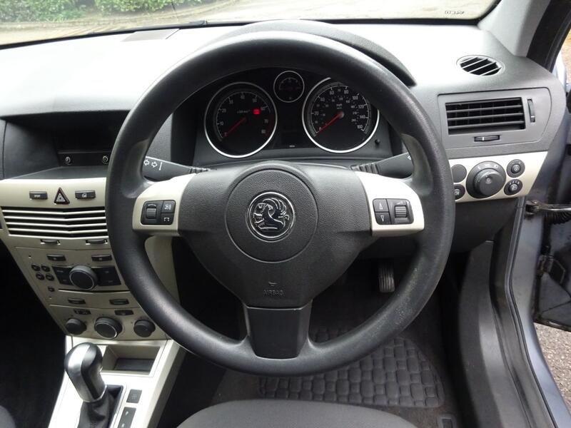 VAUXHALL ASTRA