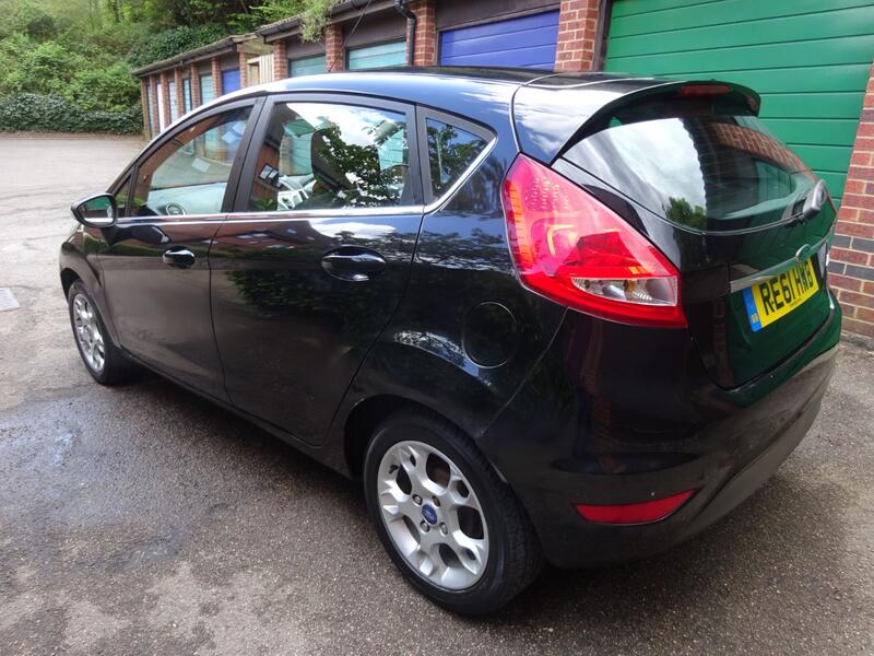 View FORD FIESTA 1.3 Zetec