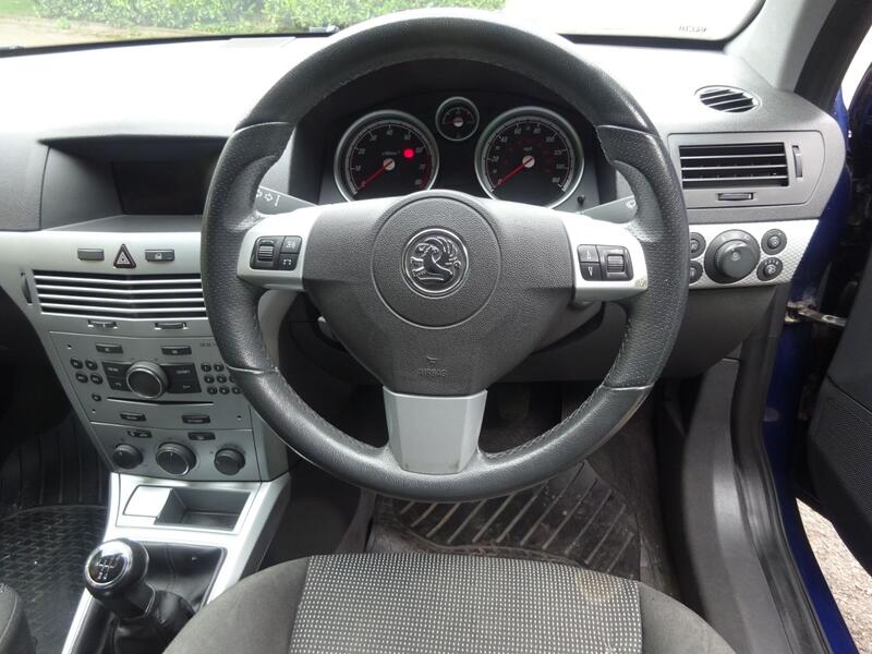 VAUXHALL ASTRA