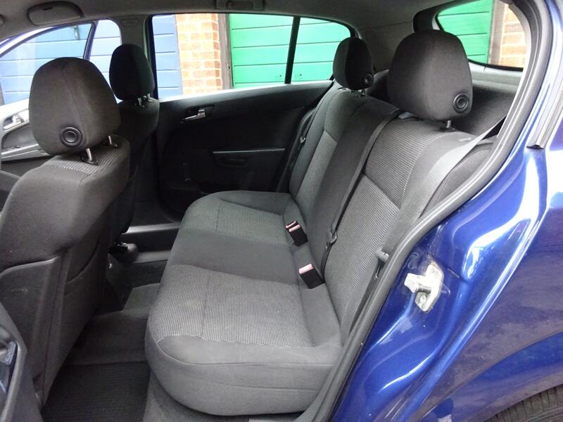 VAUXHALL ASTRA