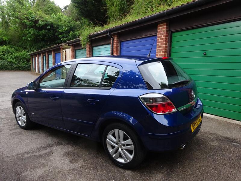 VAUXHALL ASTRA