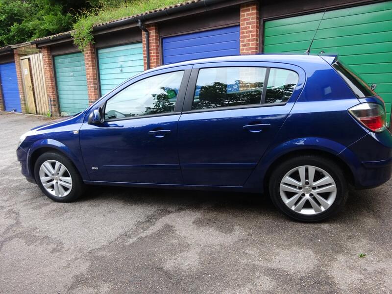 VAUXHALL ASTRA