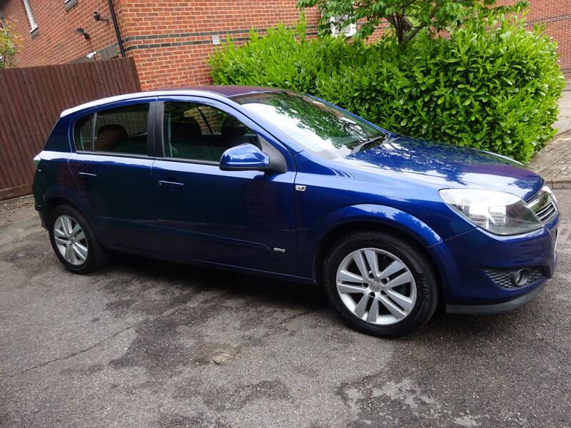 VAUXHALL ASTRA