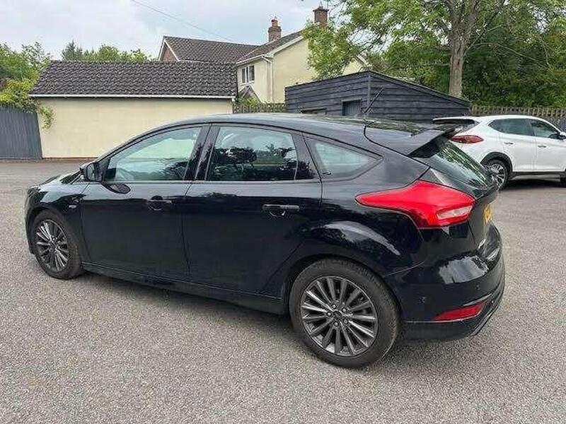 View FORD FOCUS 1.5 T EcoBoost ST-Line