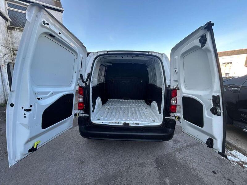 View CITROEN BERLINGO 1.5 BlueHDi 1000 Enterprise M Pro