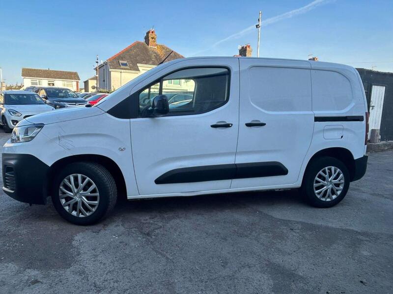 View CITROEN BERLINGO 1.5 BlueHDi 1000 Enterprise M Pro