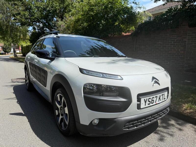 View CITROEN C4 CACTUS 1.2 PureTech Flair