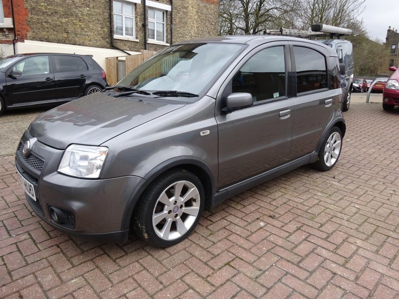 View FIAT PANDA 100 HP