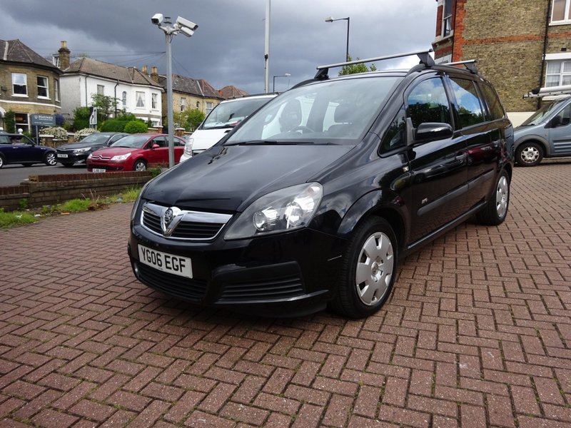 View VAUXHALL ZAFIRA 1.6 Expression 7 Seater