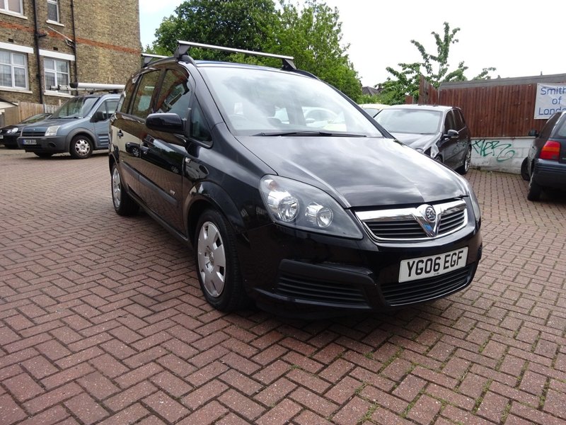 View VAUXHALL ZAFIRA 1.6 Expression 7 Seater