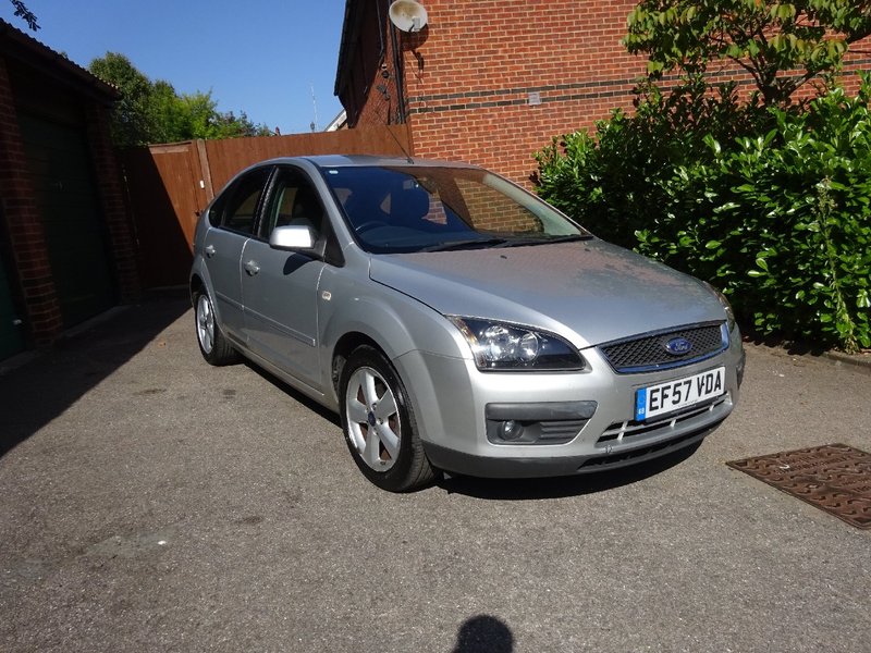 View FORD FOCUS 1.8 Zetec Climate 5 Door