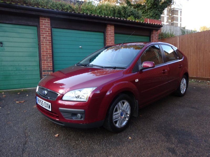 View FORD FOCUS 1.6 Ghia 5 Door