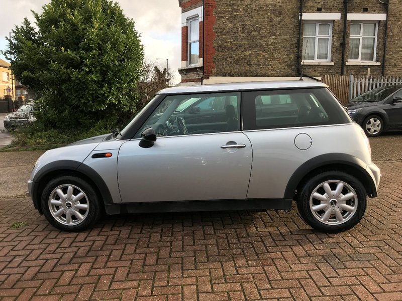 MINI HATCH ONE