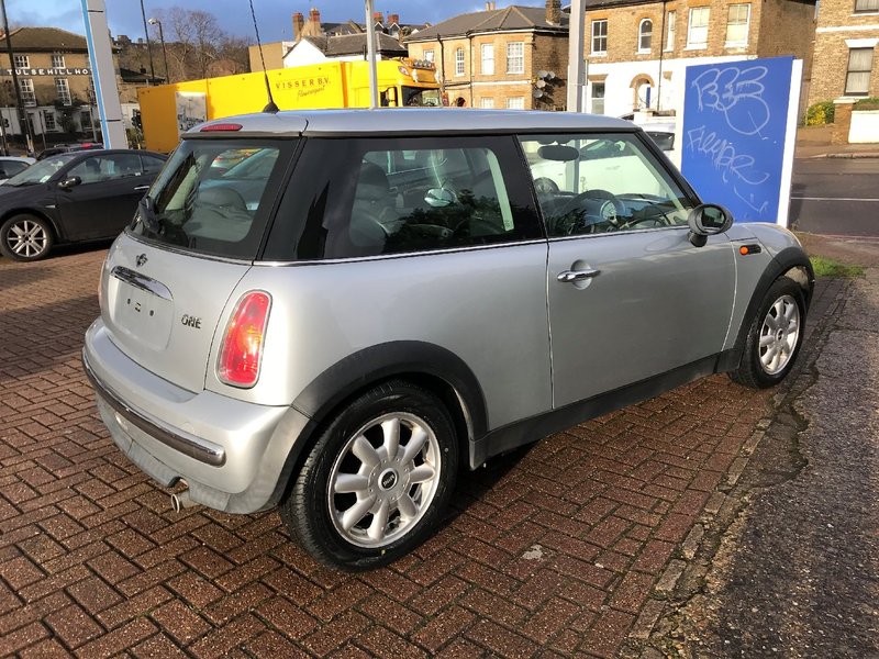 MINI HATCH ONE