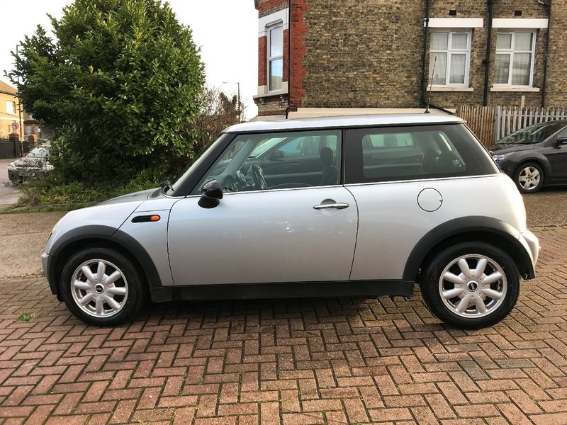 MINI HATCH ONE