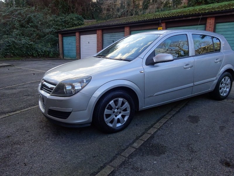 View VAUXHALL ASTRA 1.6 Club