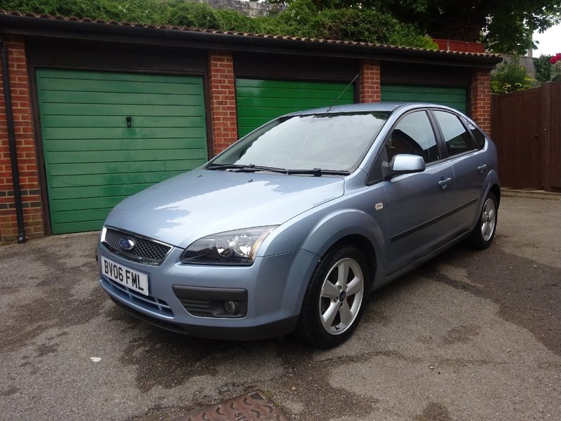 View FORD FOCUS 1.6 Zetec Climate Automatic