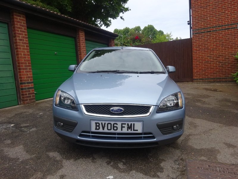 View FORD FOCUS 1.6 Zetec Climate Automatic