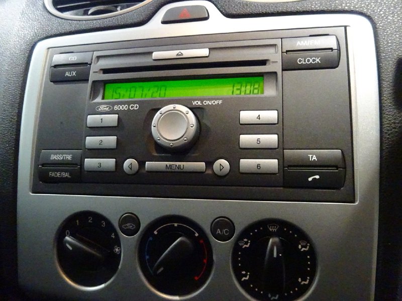 FORD FOCUS