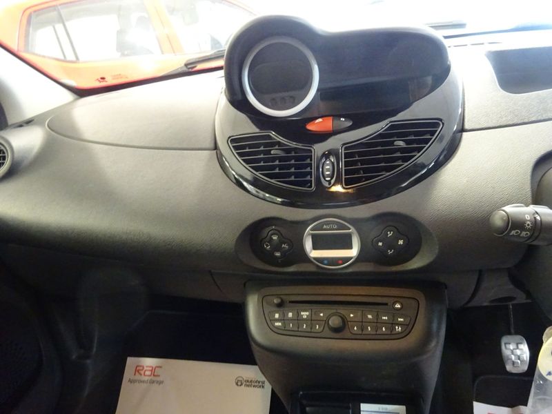 RENAULT TWINGO